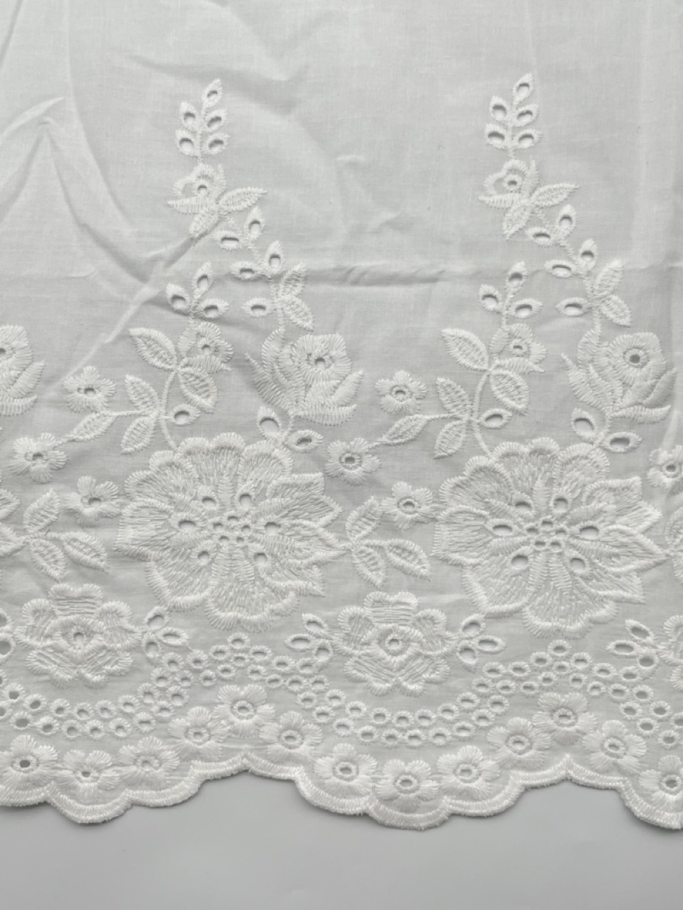 Windy_bloom_embroidery