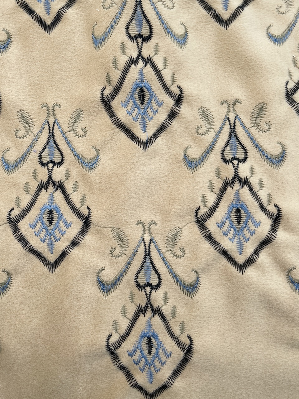 Roma_collect_embroidery