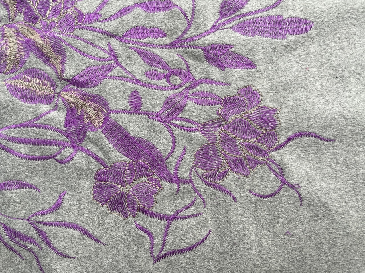 Freelance_Floral_embroidery