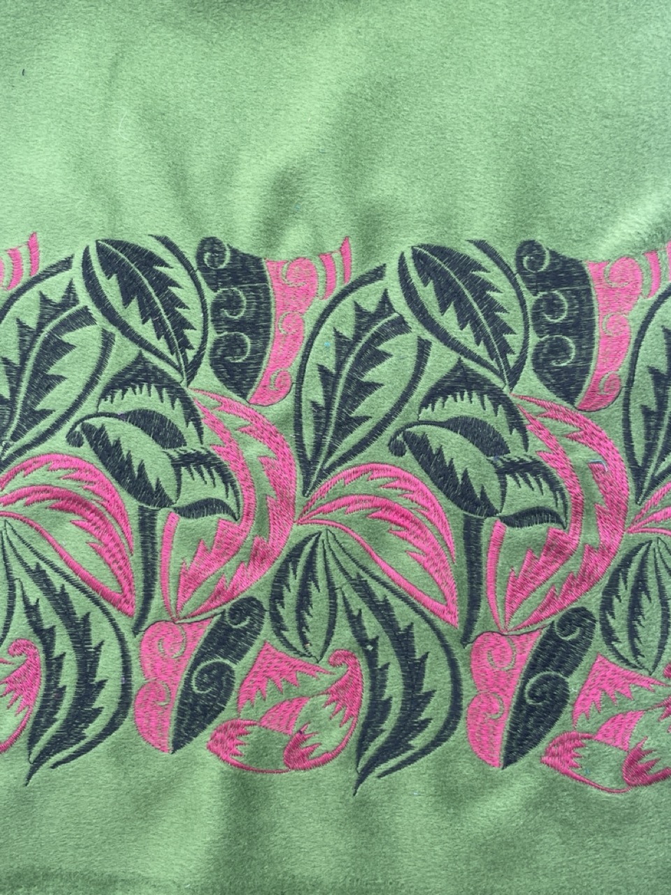 Wild_Floral_Border_Embroidery