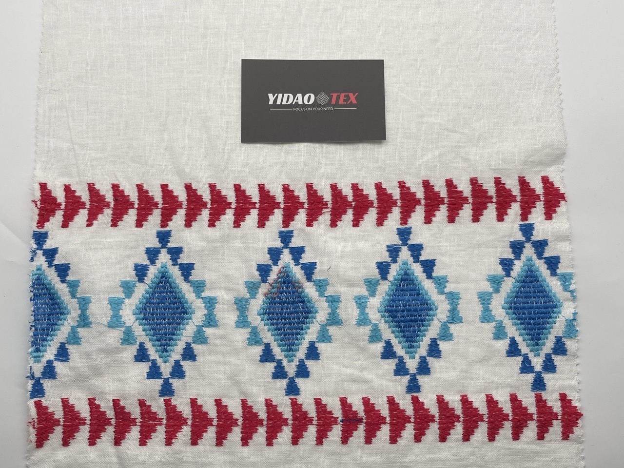 Triangular_border_embroidery