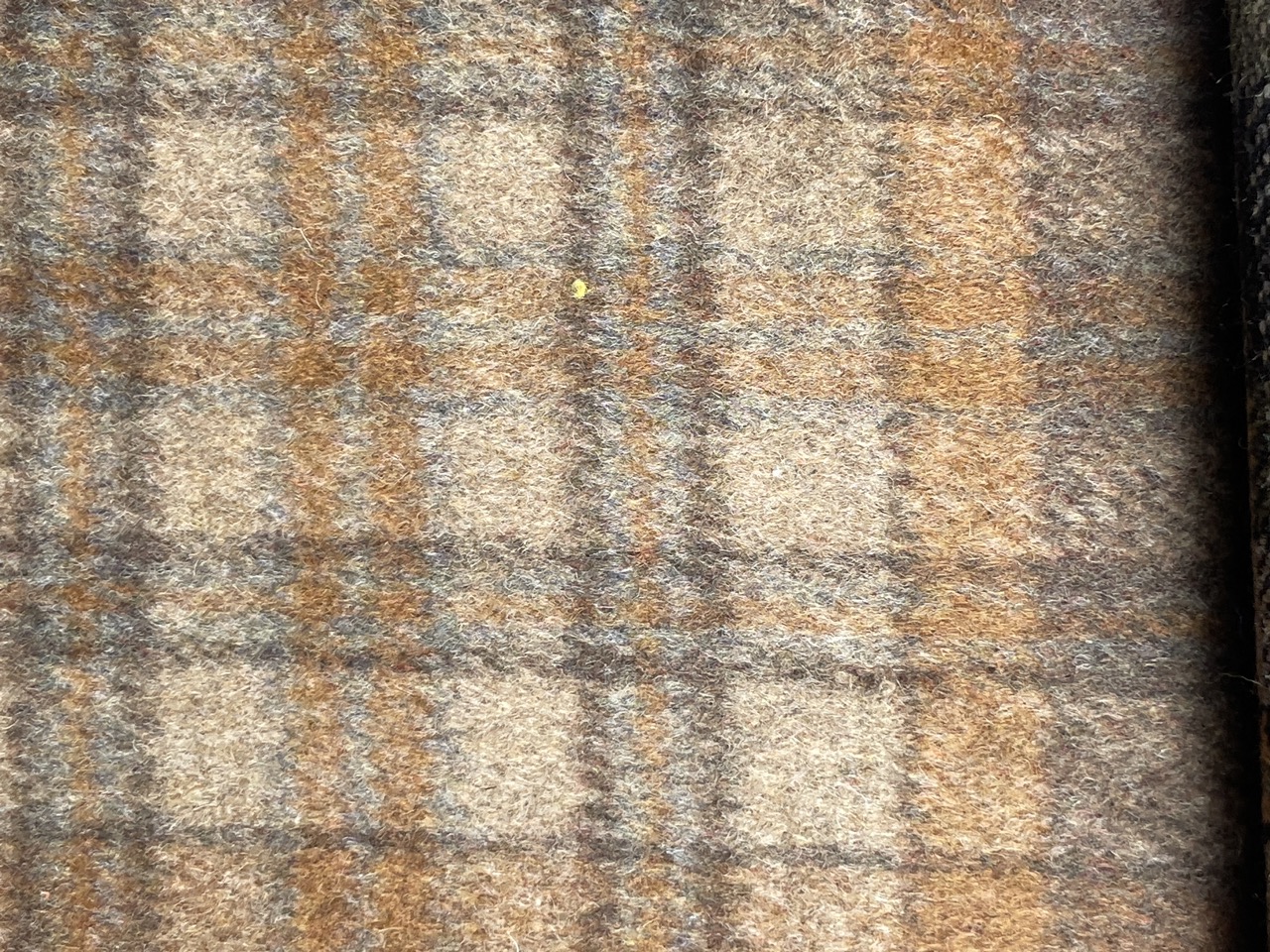 HOPPE_TWEED_FABRICS_READY GOODS